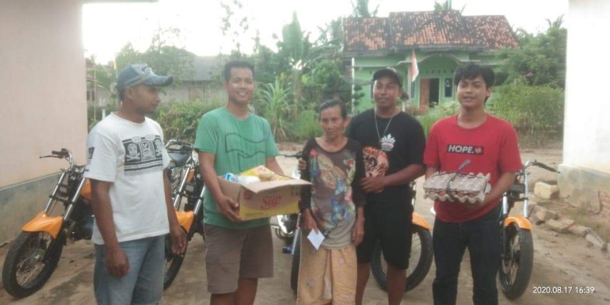 Kegiatan Bhakti Sosial Club Motor Banjar Dewa King (BaDeK)